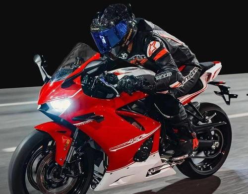 凯越450rr最新爆料,性能与颜值并重，揭秘最新爆料！”